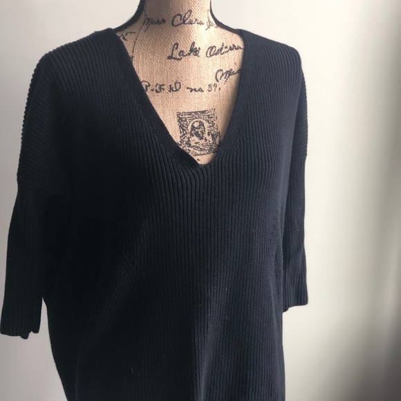 Express Sweaters - Express oversized v neck sweatshirt Express Sweaters - Express oversized v neck sweatshirt